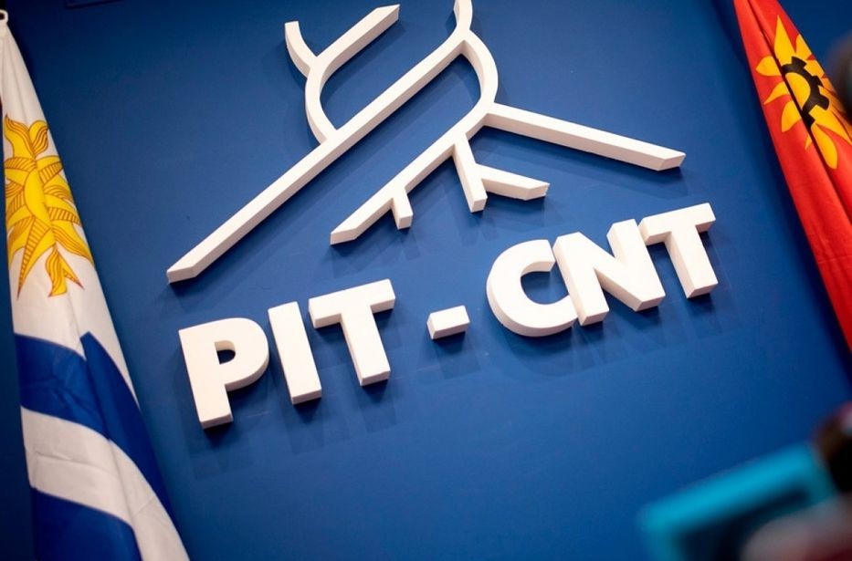 “Profunda preocupación”: Pit-Cnt respaldó a trabajadores de Canal 12 tras ola de despidos “Profunda preocupación”: Pit-Cnt respaldó a trabajadores de Canal 12 tras ola de despidos