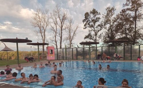 El frío no frenó al turismo: buena afluencia en las Termas de Daymán y Arapey El frío no frenó al turismo: buena afluencia en las Termas de Daymán y Arapey