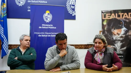 En el Día Mundial de las Zoonosis comenzó una nueva etapa de colocación gratuita de collares contra la leishmaniasis en Salto En el Día Mundial de las Zoonosis comenzó una nueva etapa de colocación gratuita de collares contra la leishmaniasis en Salto