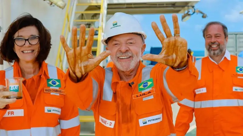 Qué se sabe del controvertido hallazgo de petróleo cerca del río Amazonas (y por qué Lula lo considera clave para acabar con los combustibles fósiles) Qué se sabe del controvertido hallazgo de petróleo cerca del río Amazonas (y por qué Lula lo considera clave para acabar con los combustibles fósiles)