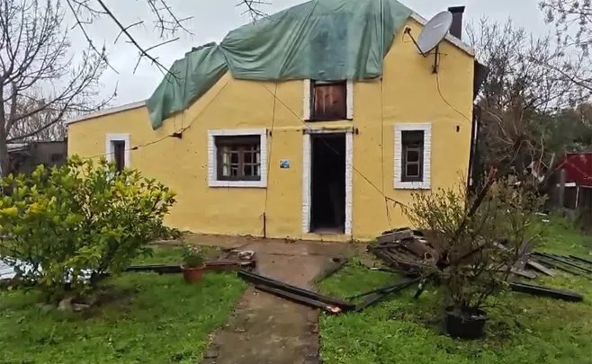 Vientos de más de 100 km/h provocaron voladuras de techos en Paysandú; «fue un instante, diez segundos»